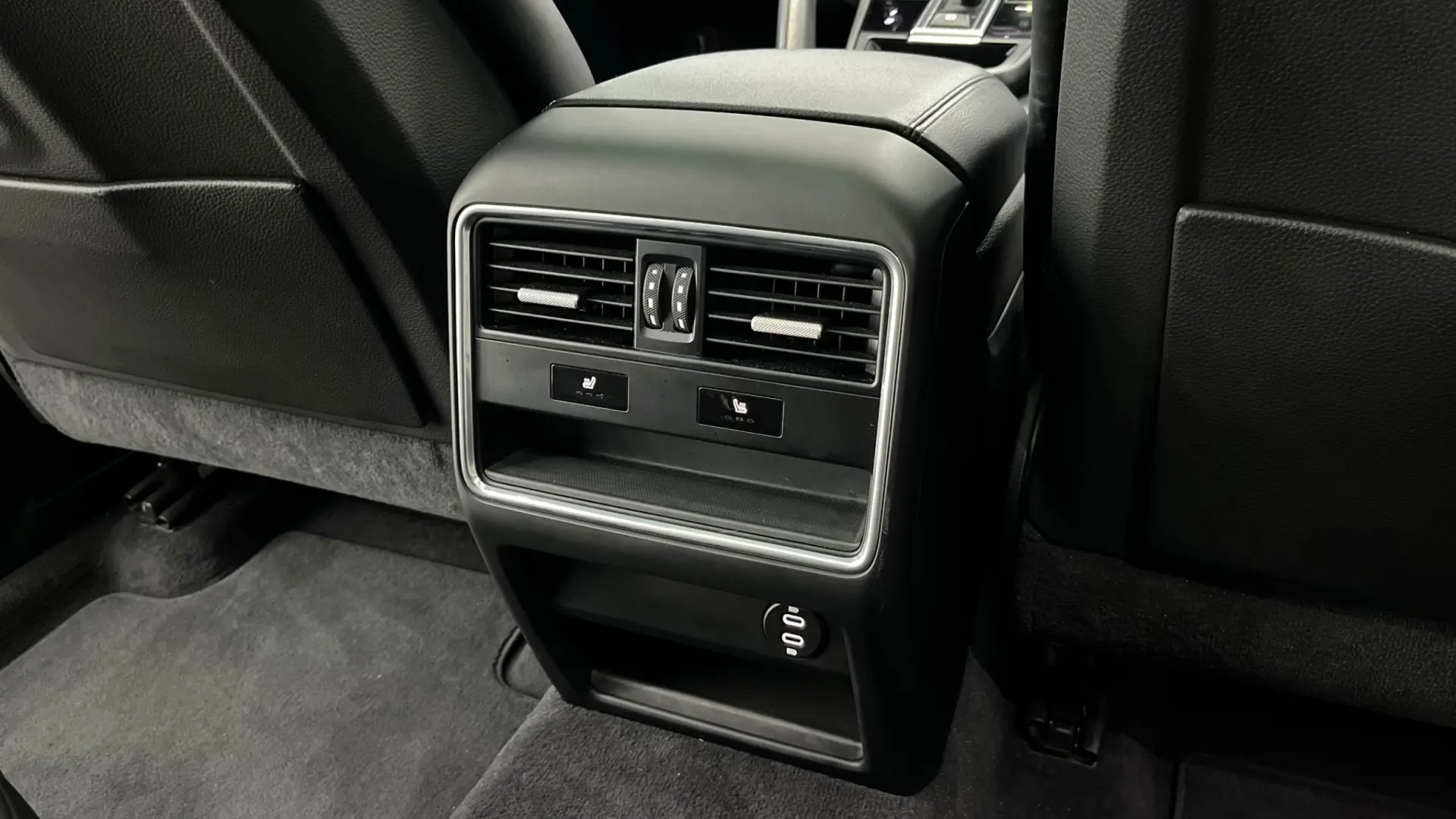 Porsche Cayenne Coupé 33