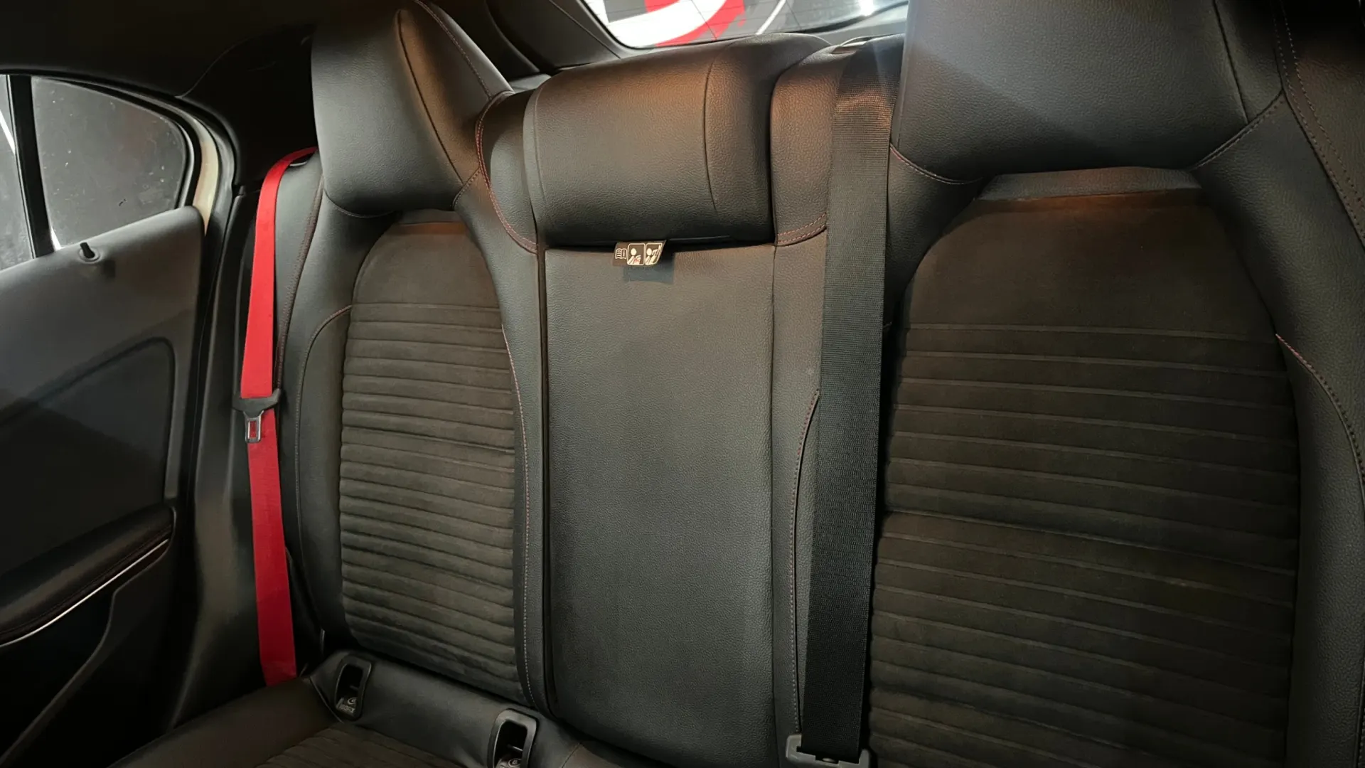 Mercedes-Benz A 45 AMG 4-Matic 21