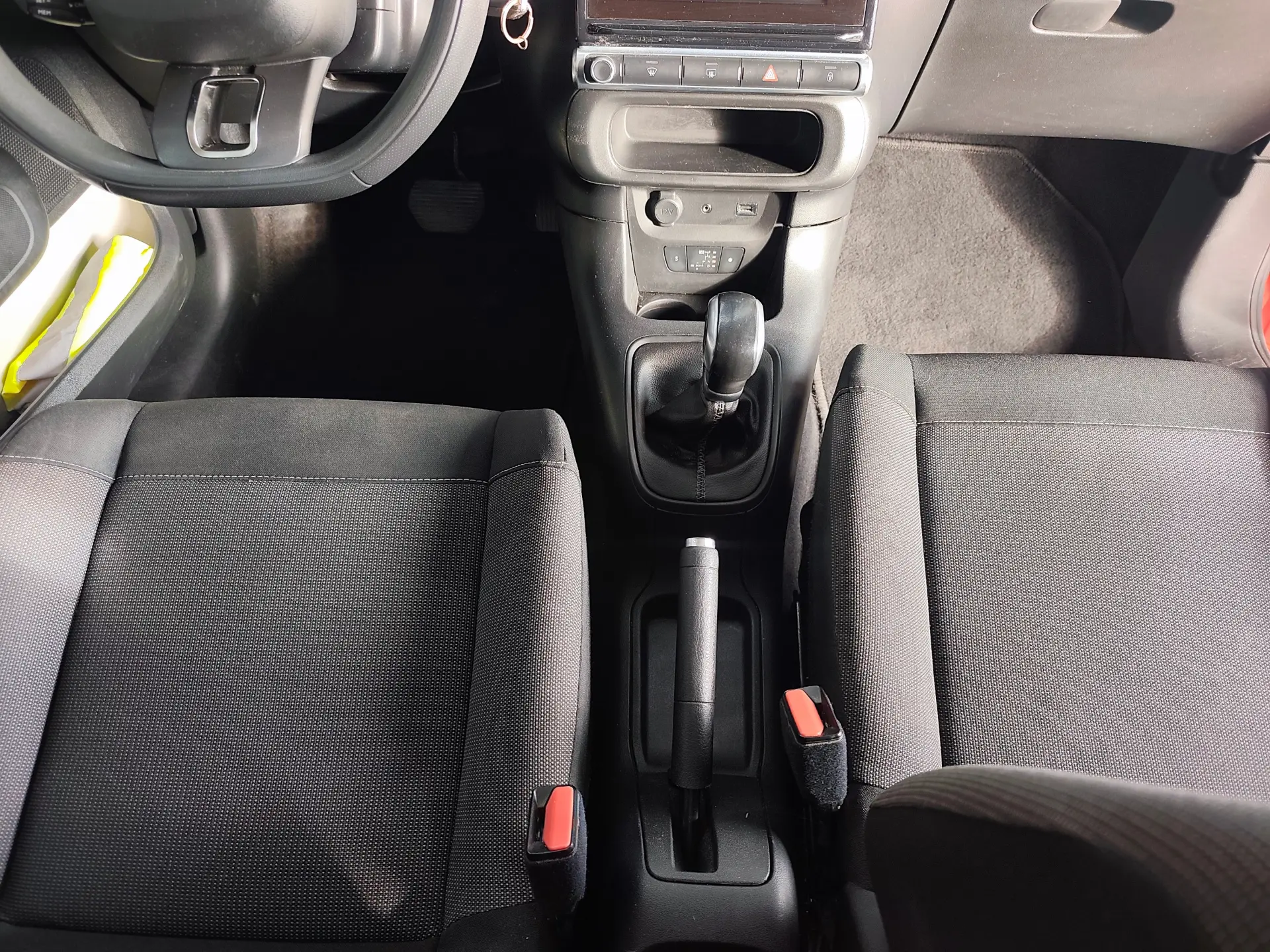 Citroen C3 1.2 PureTech Shine EAT6 11