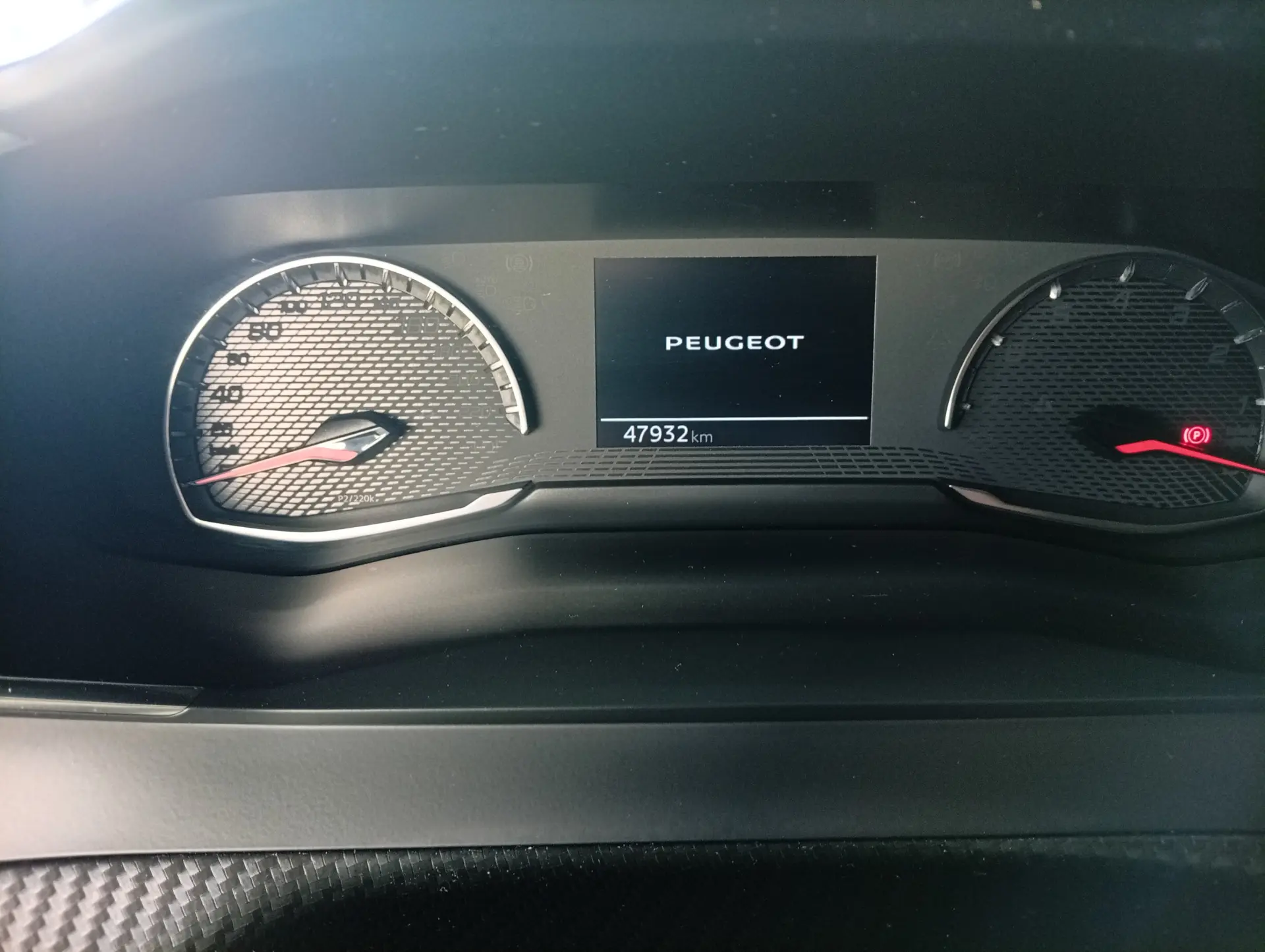 Peugeot 2008 ALLURE 16