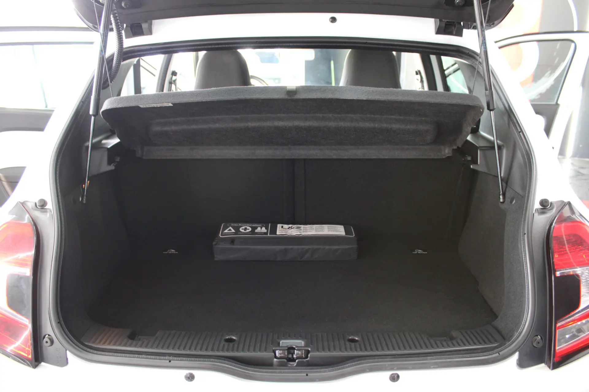 Renault Twingo 1.0 SCe Intens 28