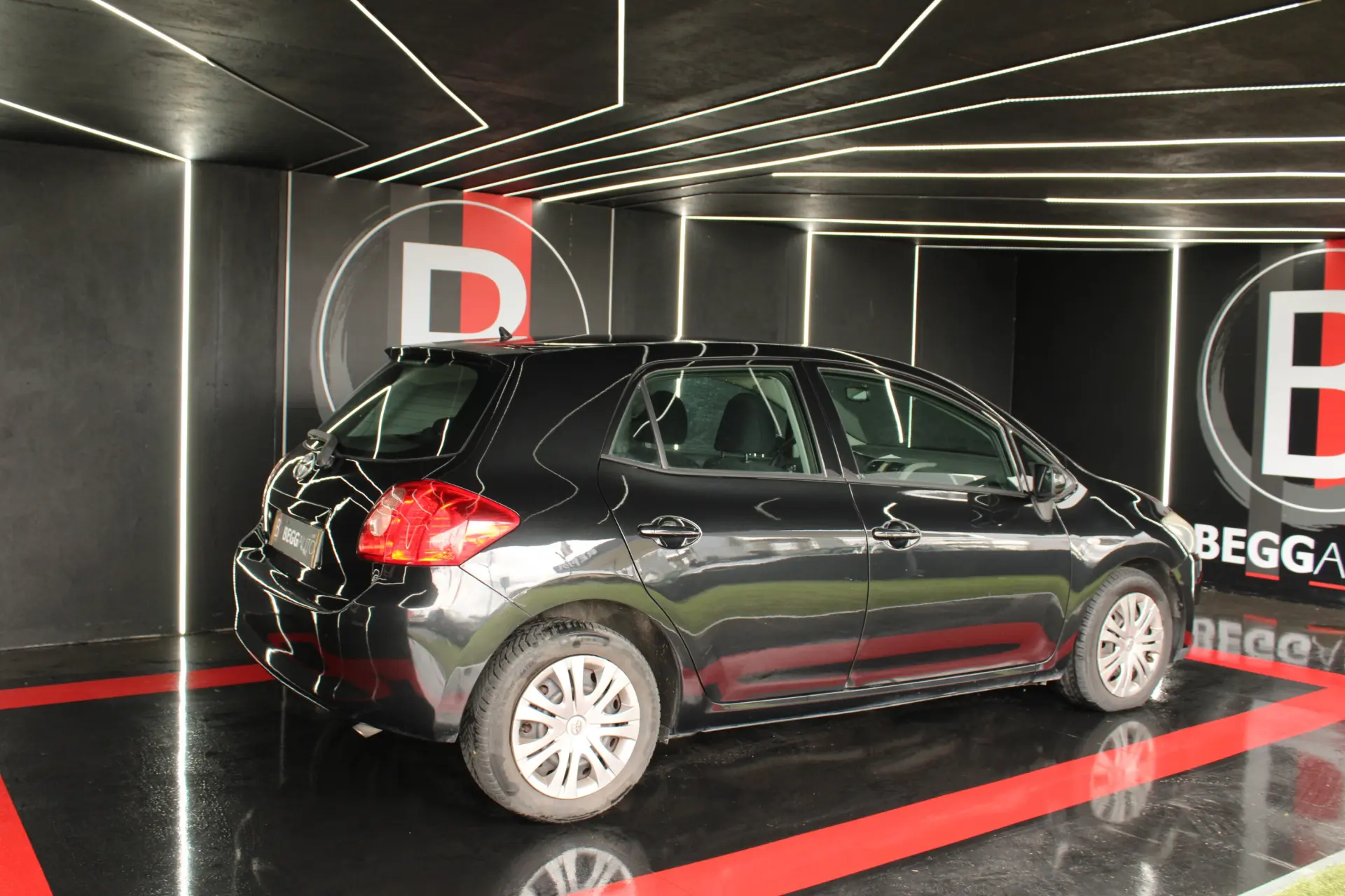Toyota Auris 1.4 D-4D Sol 13