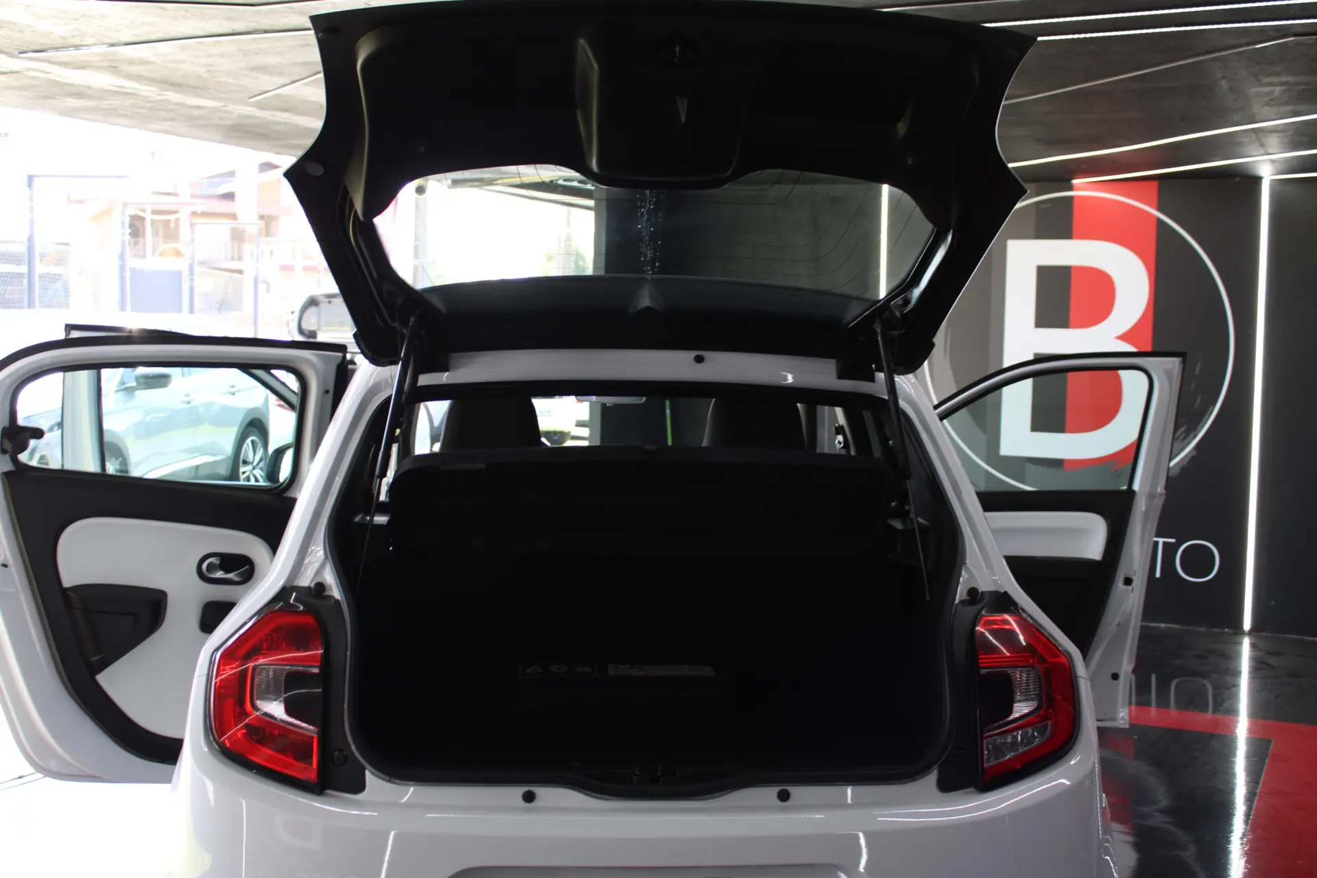 Renault Twingo 1.0 SCe Intens 39