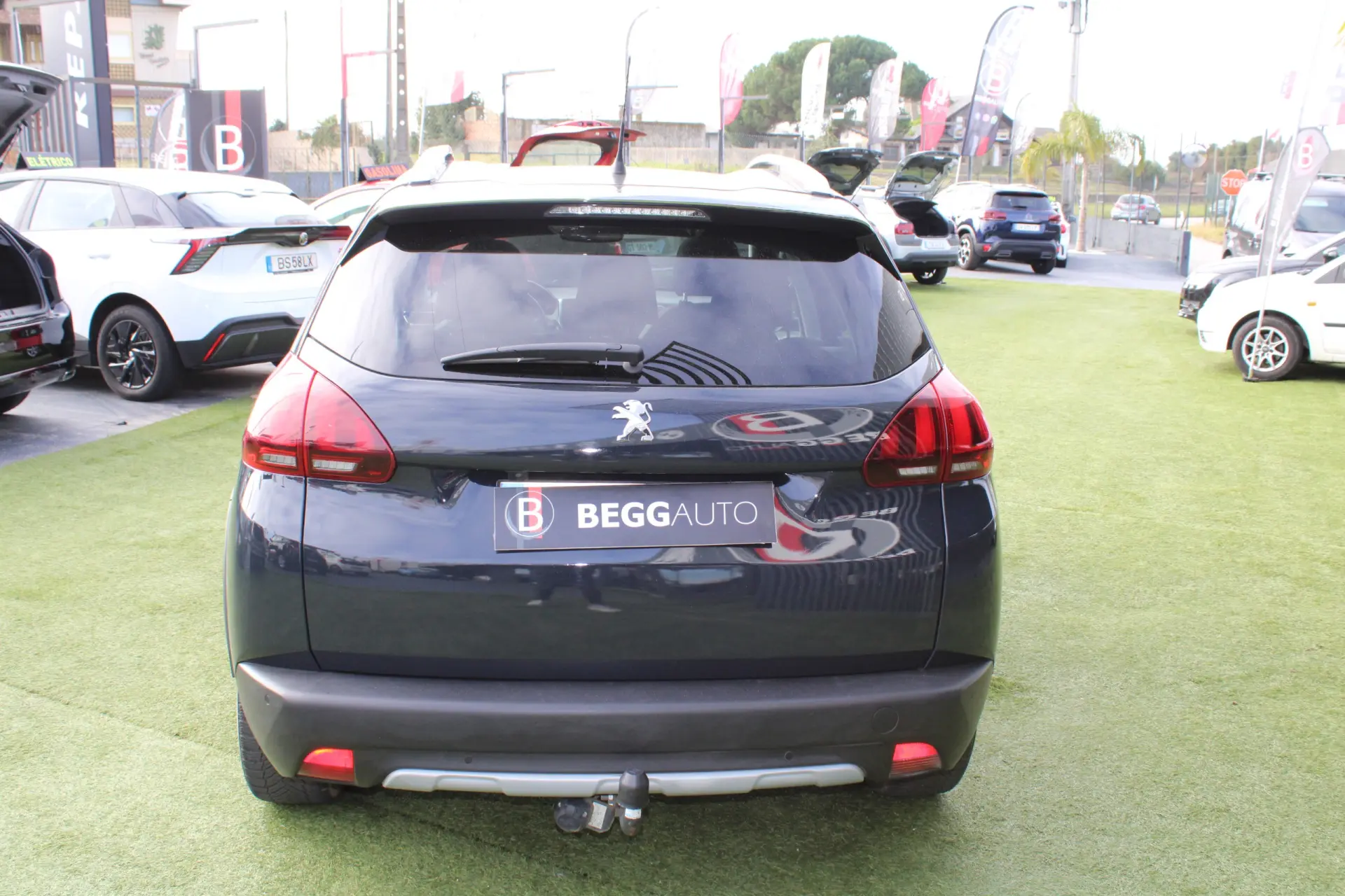 Peugeot 2008 PureTechAllure 5