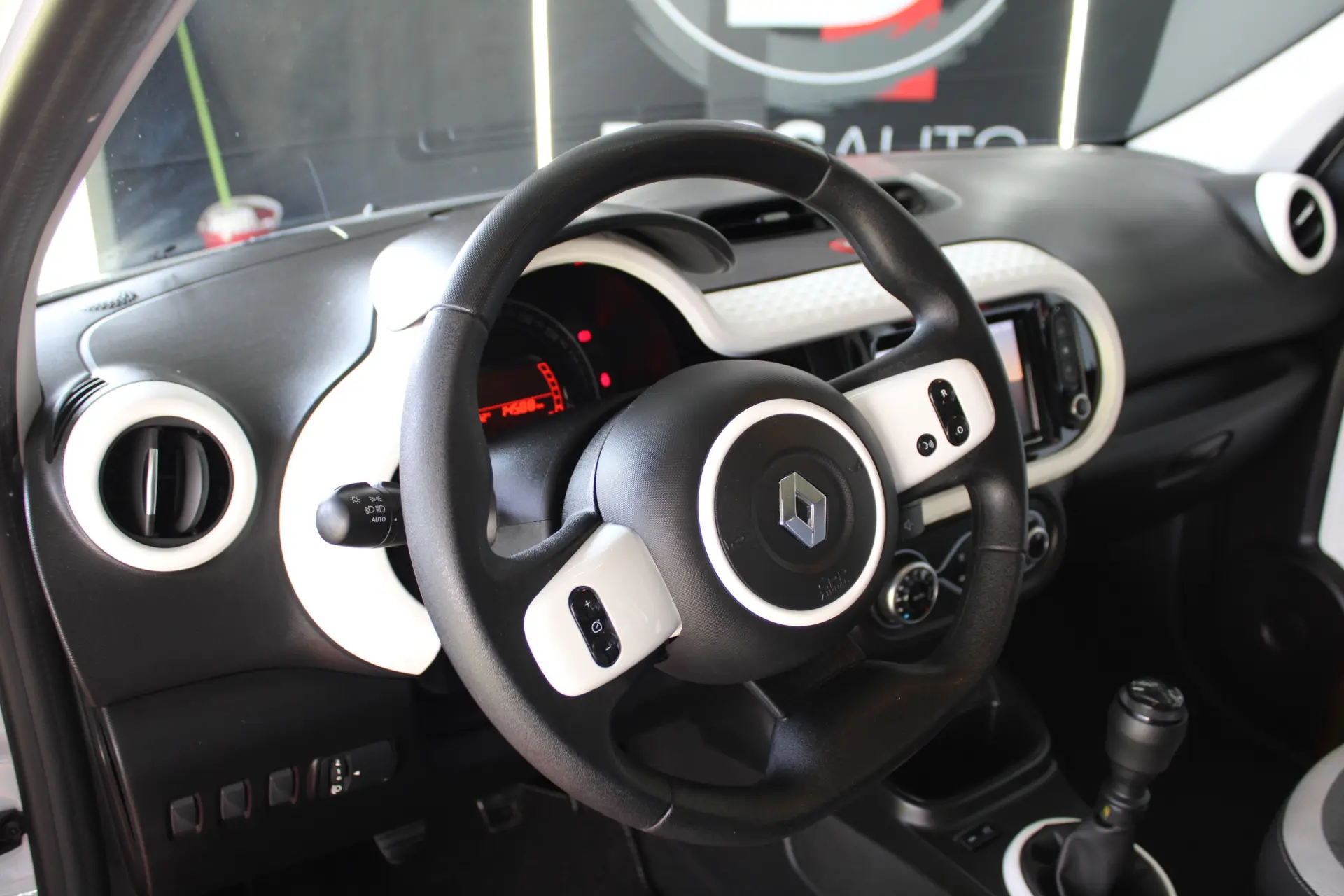 Renault Twingo 1.0 SCe Intens 14