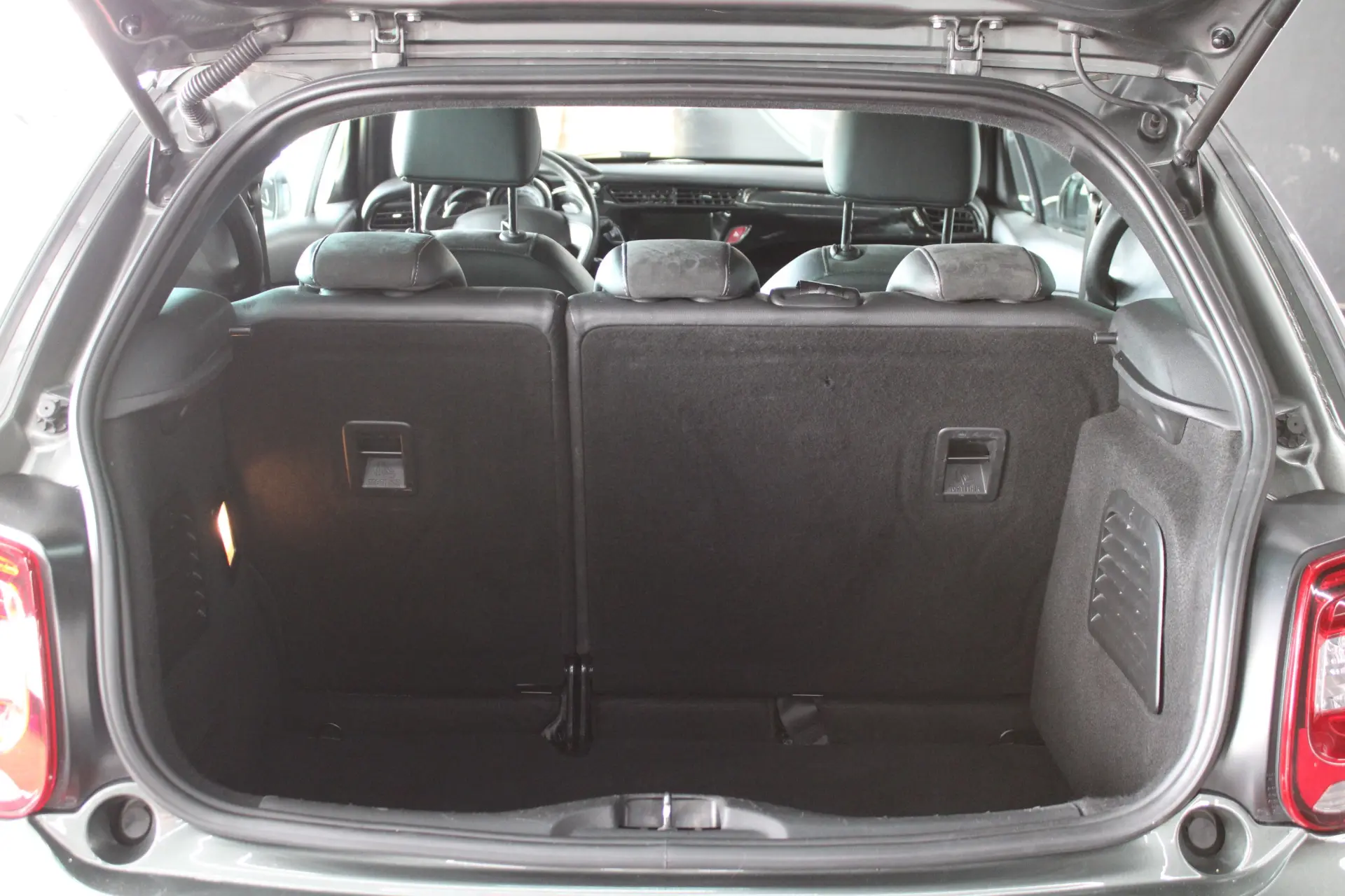 Citroen DS3 1.6 e-HDi So Chic ETG6 14