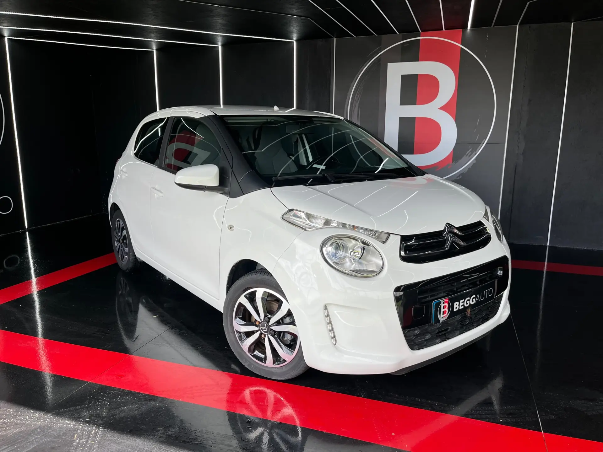Citroen C1 1.2 VTi Feel 1