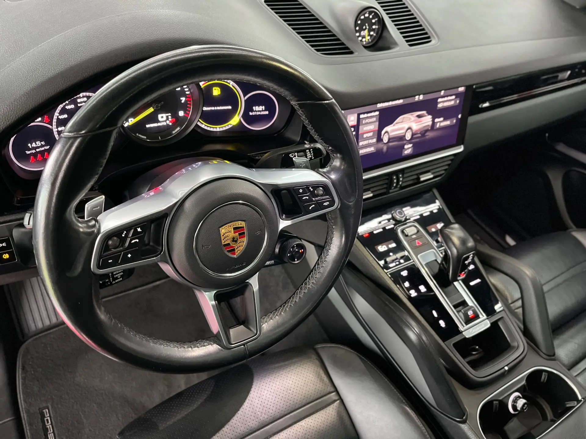 Porsche Cayenne Coupé E-Hybrid 22