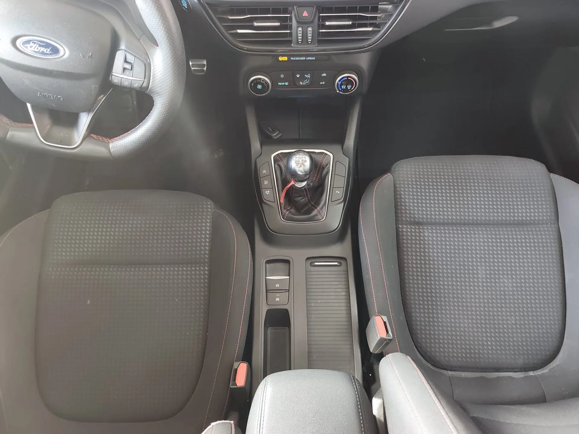 Ford Focus SW 1.0 EcoBoost MHEV ST-Line 11