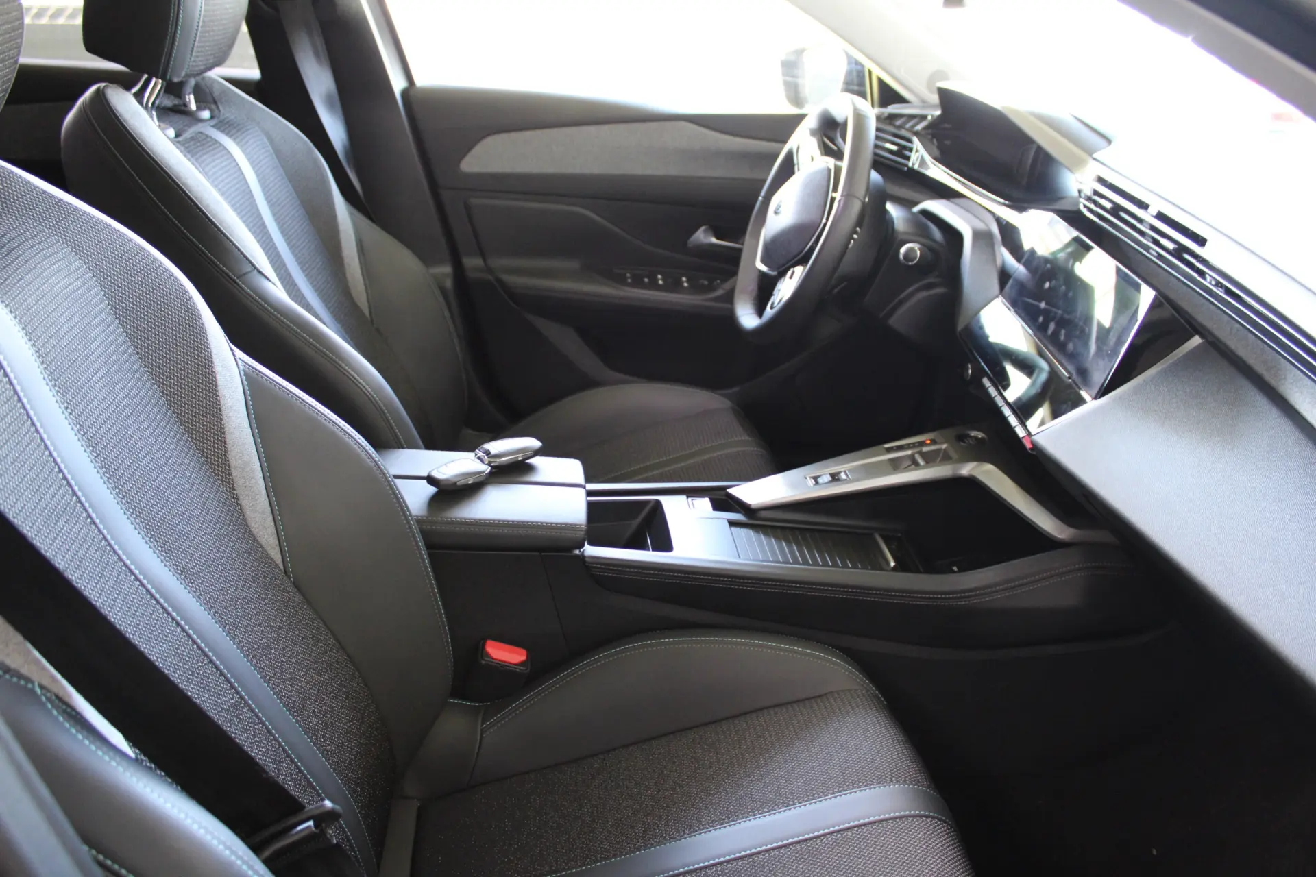 Peugeot 308 SW PureTech 130 EAT8 Active Pack 26