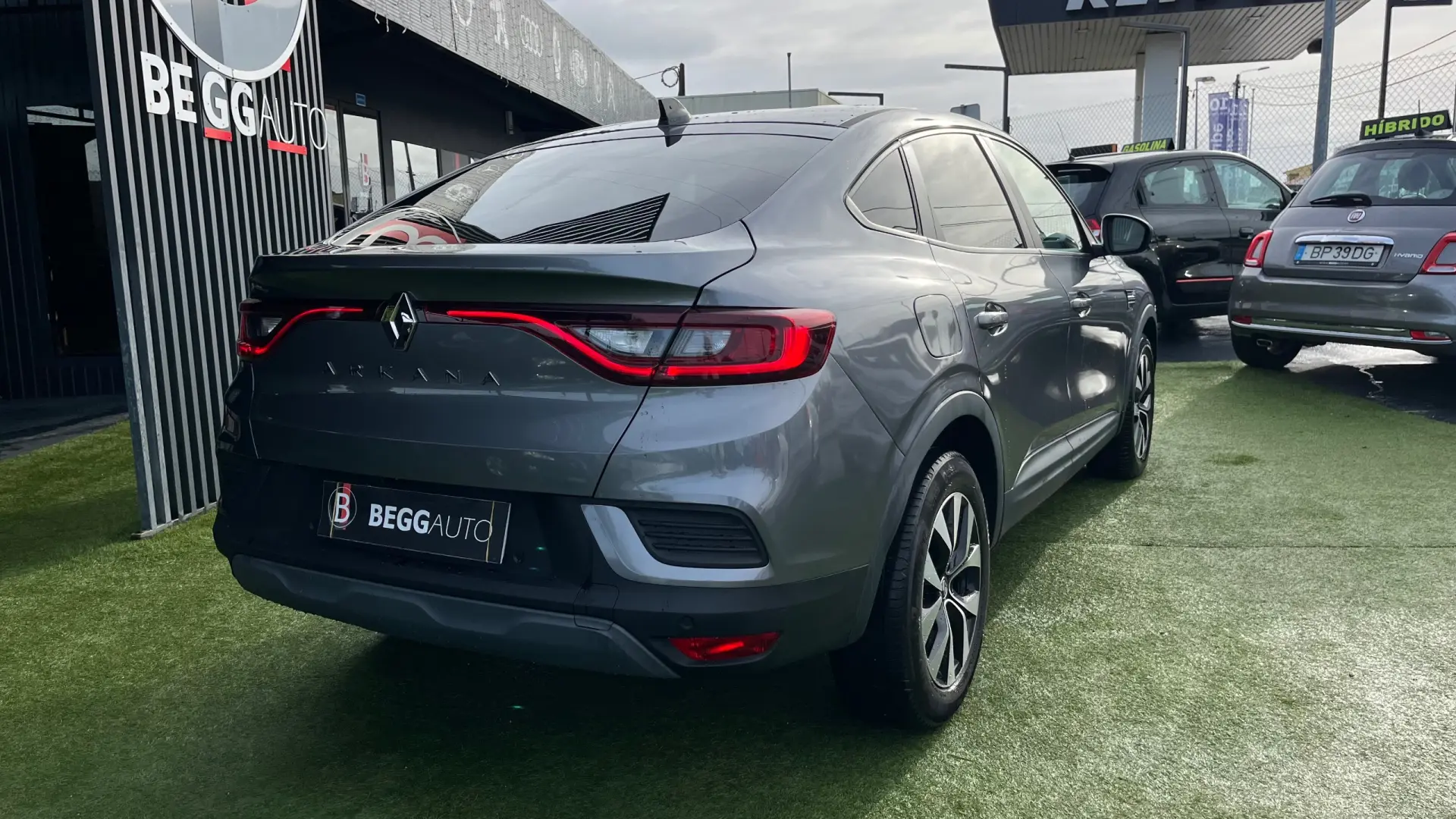 Renault Arkana Full Hybrid E-TECH 14