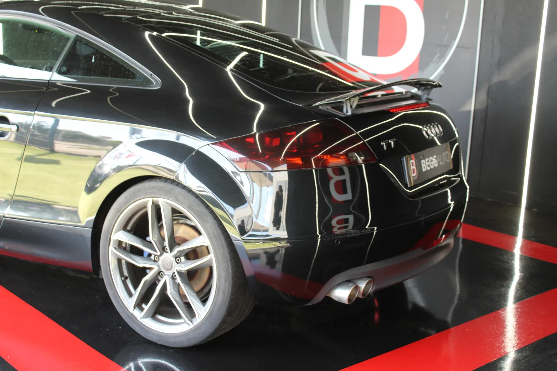 Audi TT Coupé 2.0 TDi quattro S-line 21