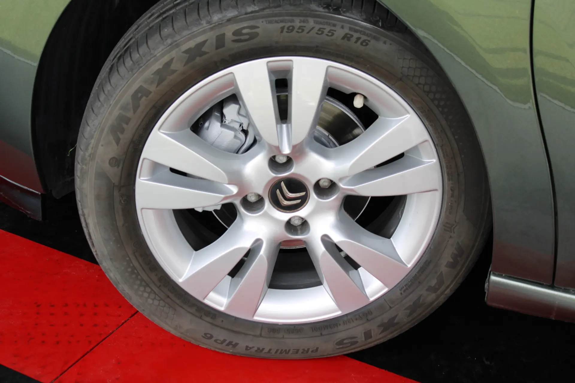 Citroen DS3 1.6 e-HDi So Chic ETG6 38