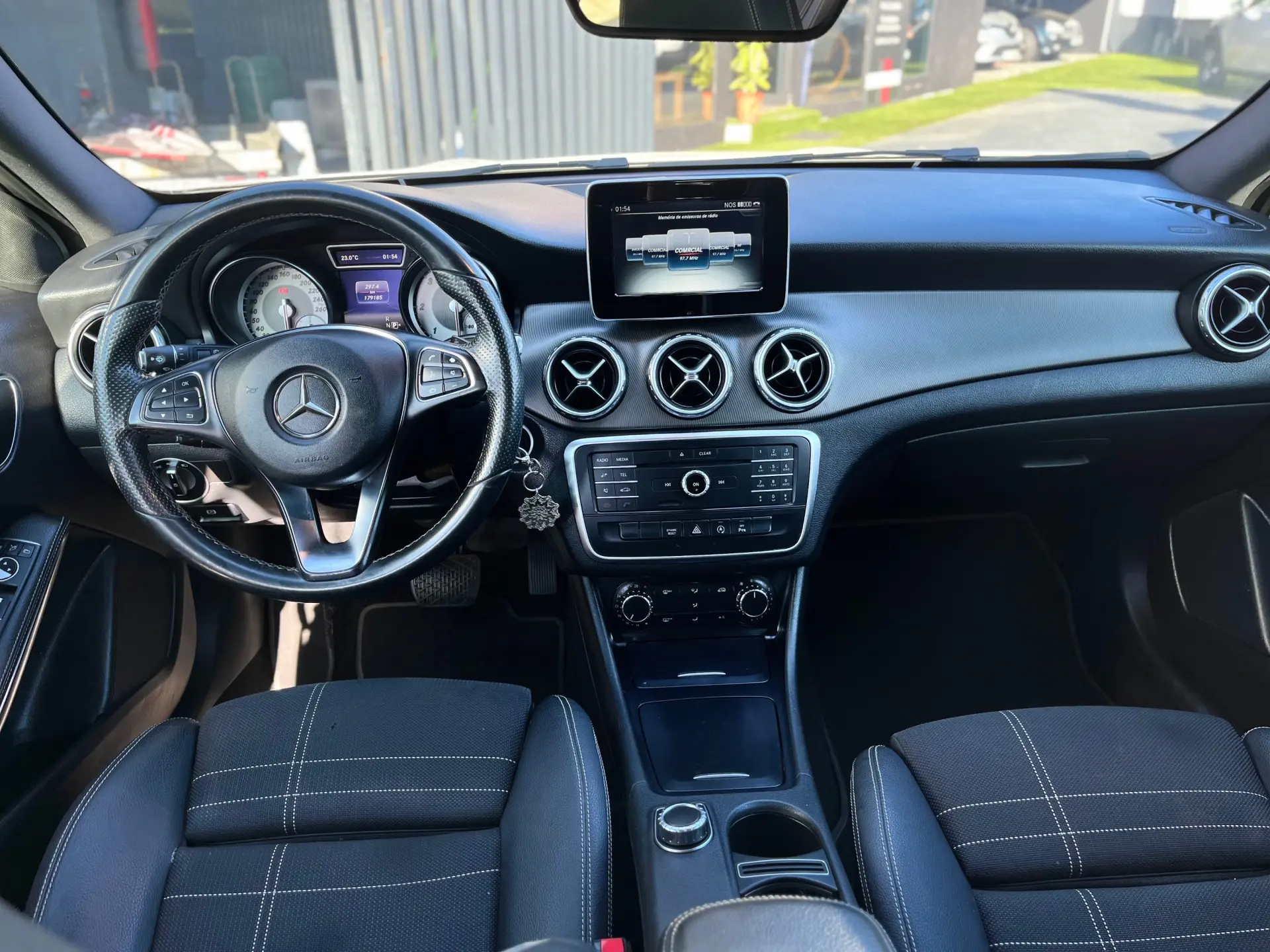 Mercedes-Benz GLA 200 d Aut. 15