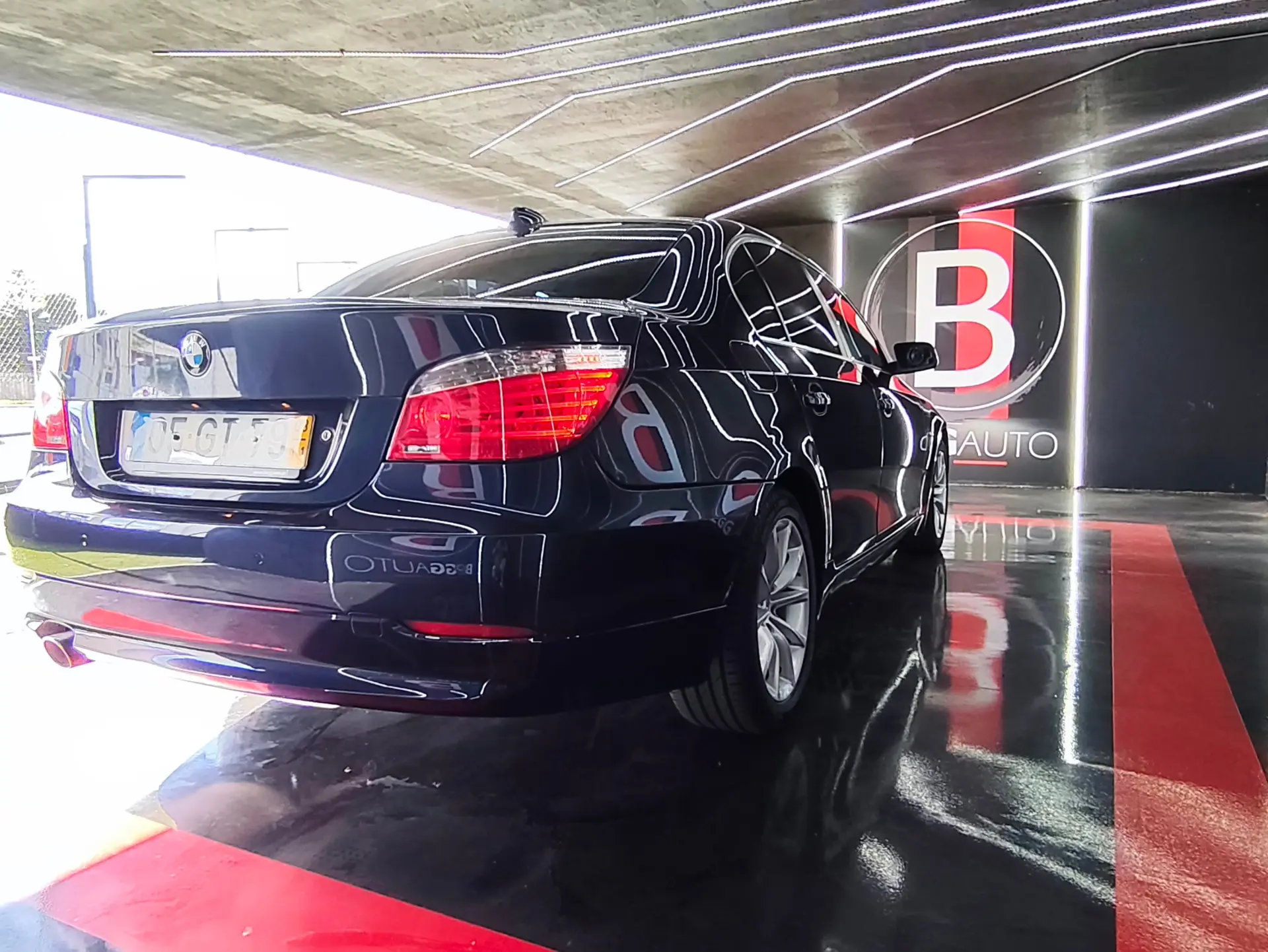 BMW 520 d Executive 14