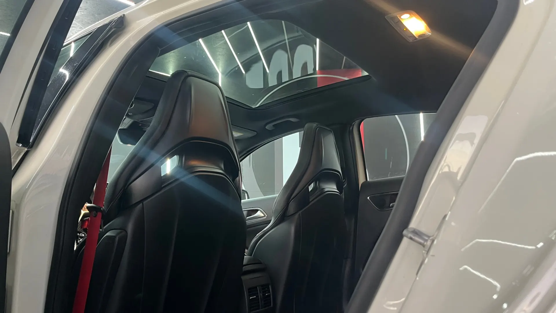 Mercedes-Benz A 45 AMG 4-Matic 20