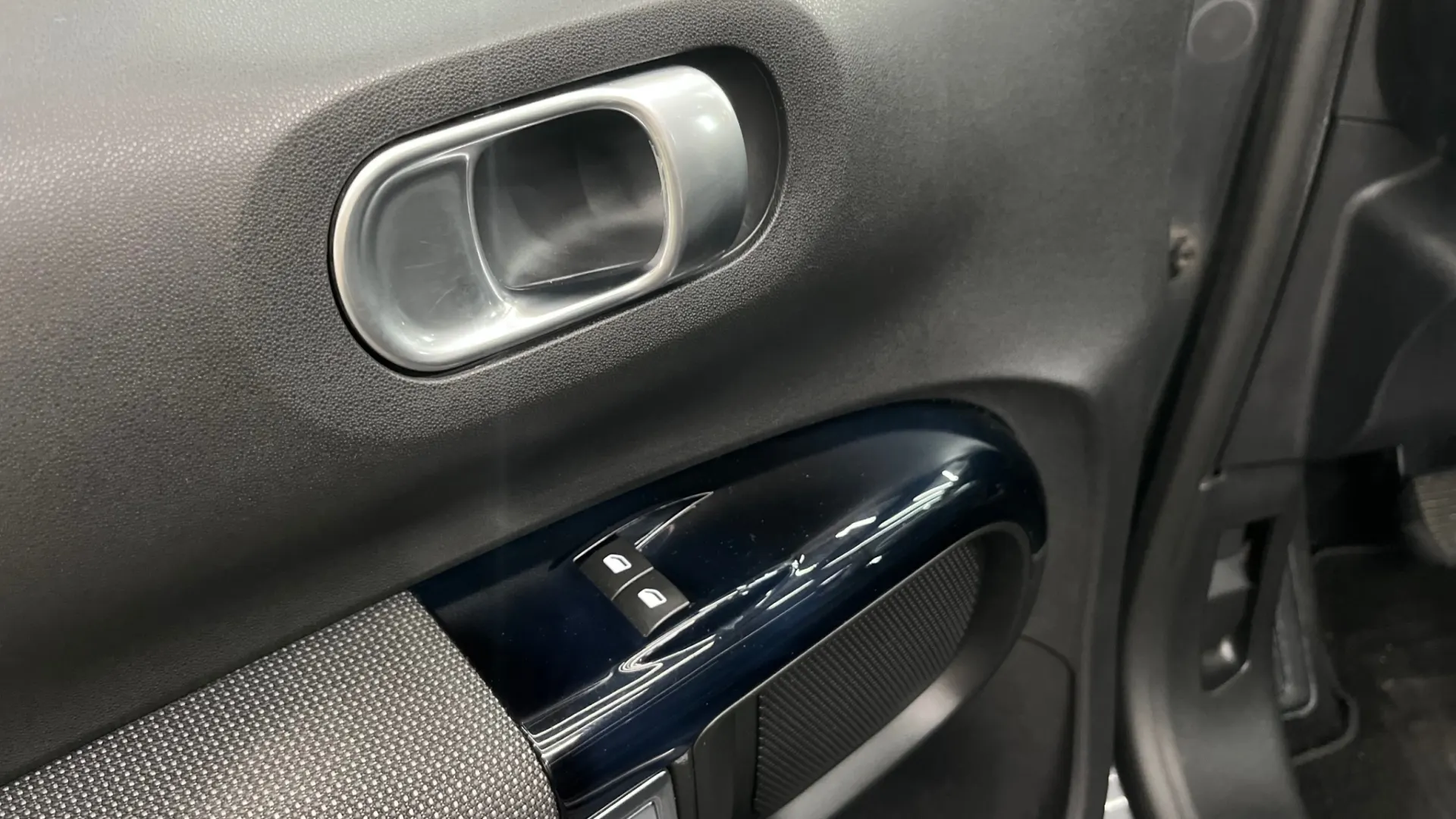 Citroën C4 Cactus 1.6 BlueHDi Feel 18