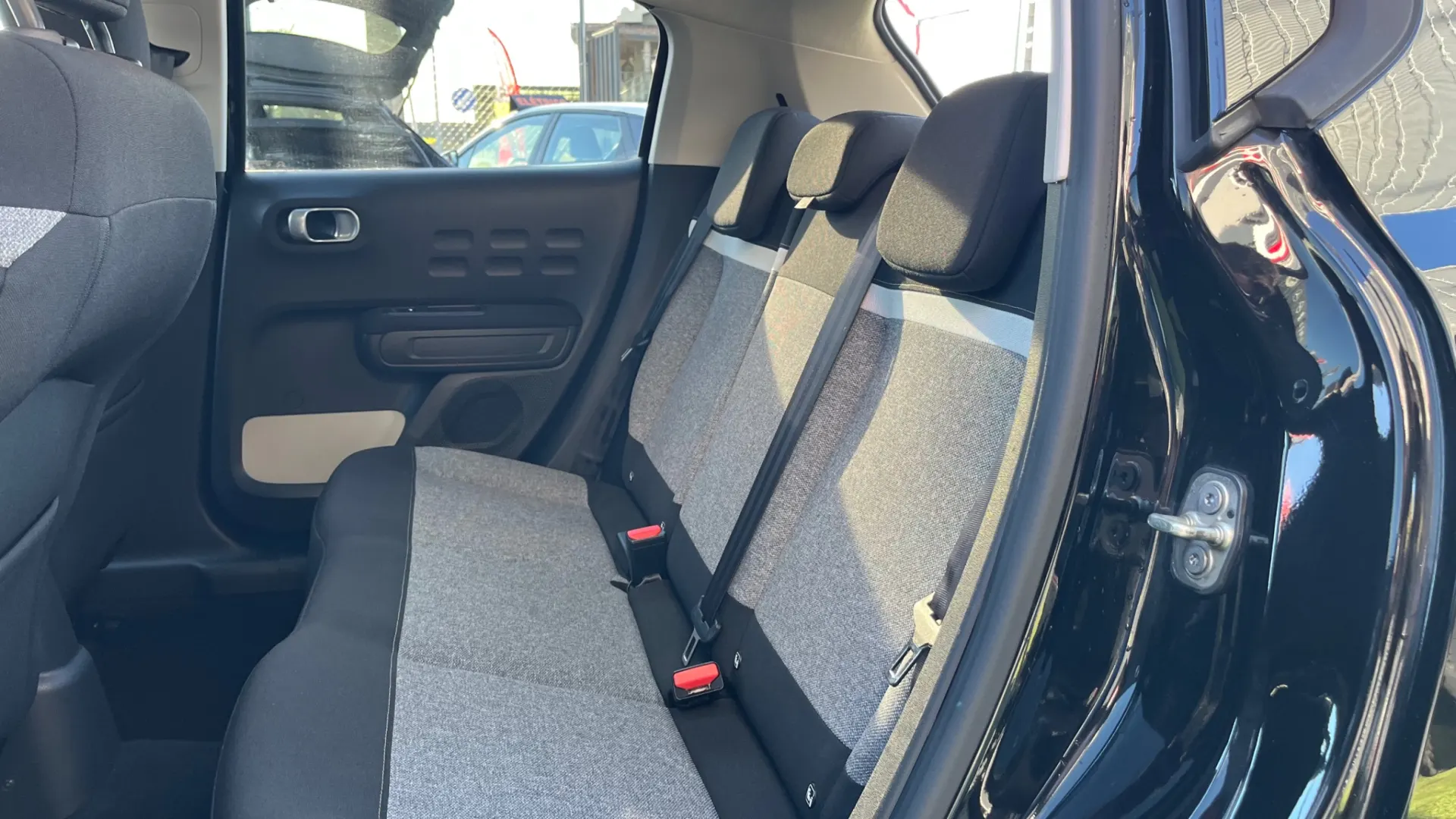 Citroën C3 1.2 PureTech Shine 15