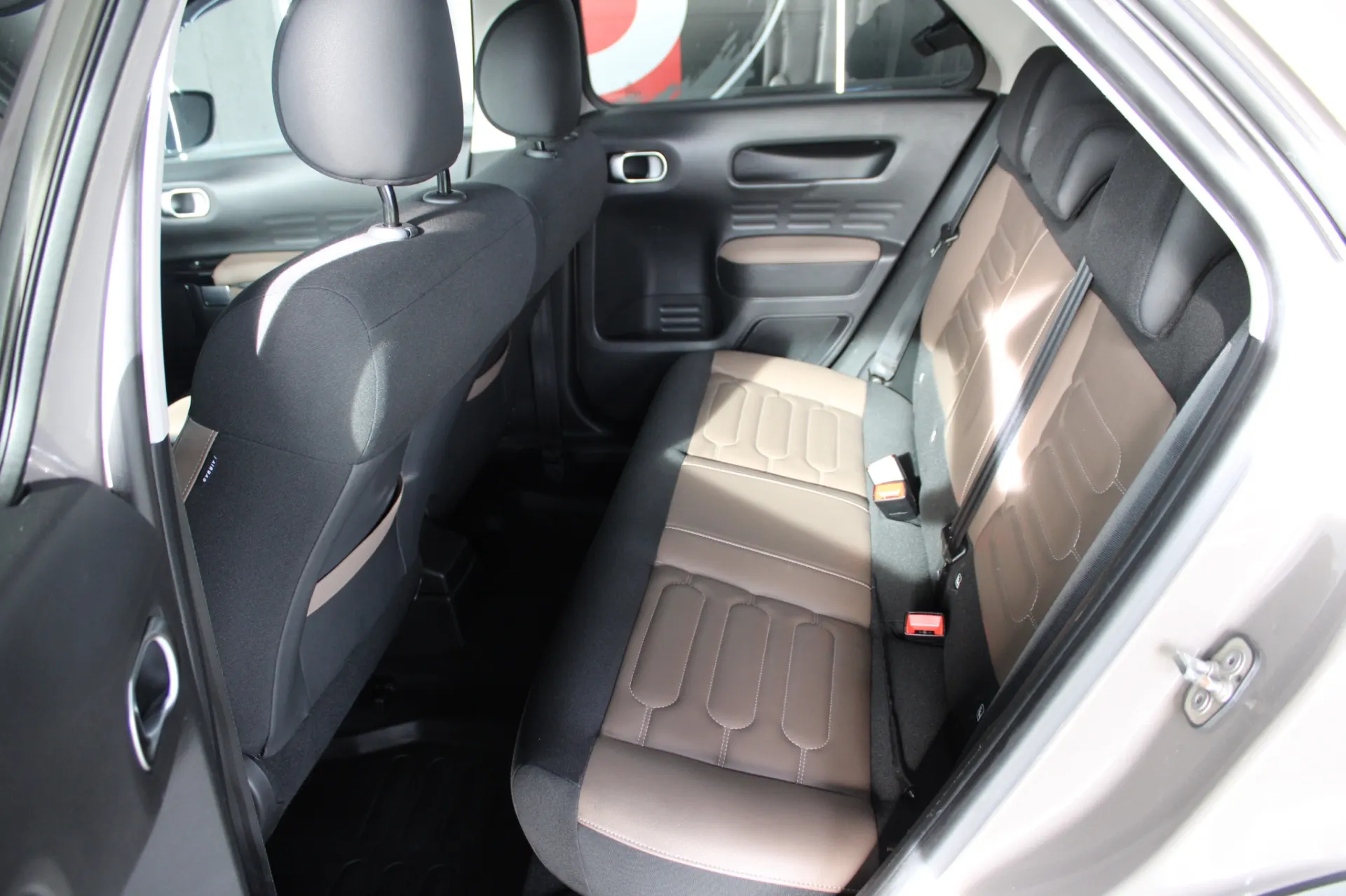 Citroën C4 Cactus 1.6 BlueHDi Feel ETG6 27
