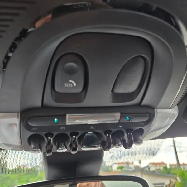 MINI 3 Portas Cooper SE Premium P. Resolute Edition 31