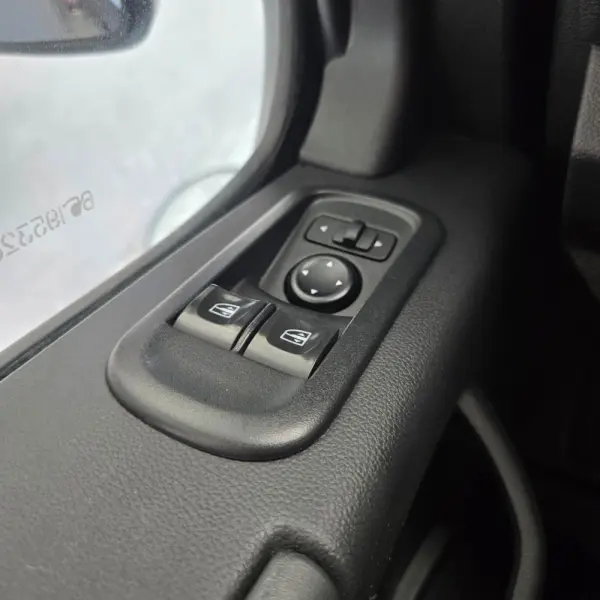 Renault Master E-Tech L3H2 Advance Autonomia Urbana 8