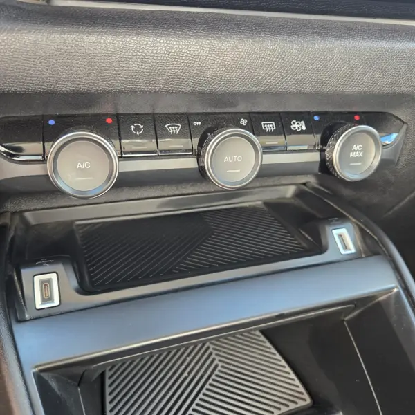 Citroen e-C4 Shine 15