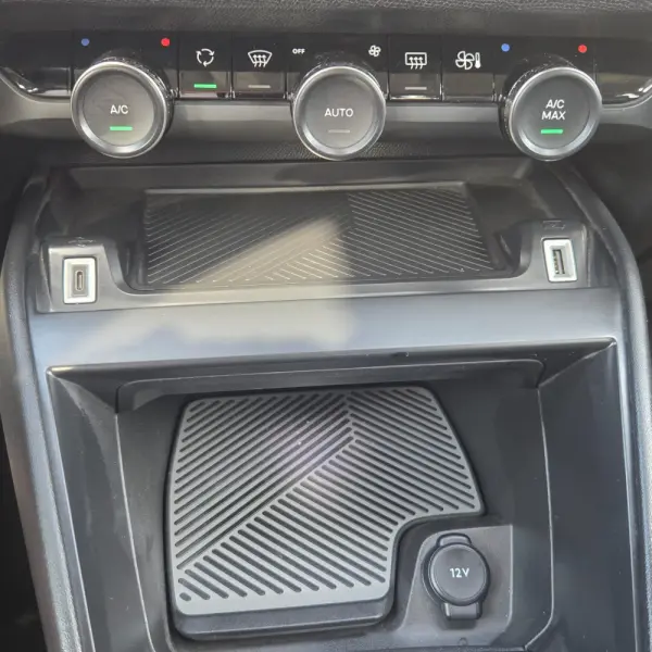 Citroen e-C4 Shine 16