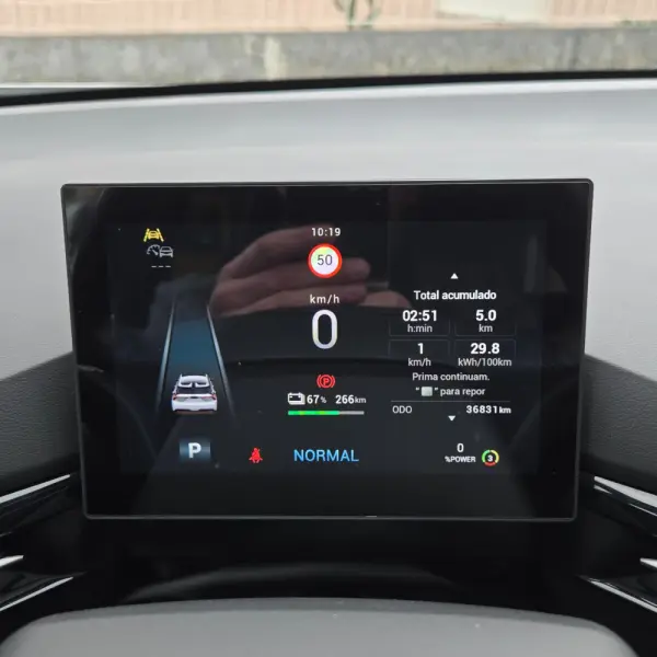 MG MG4 64 KW Luxury 13