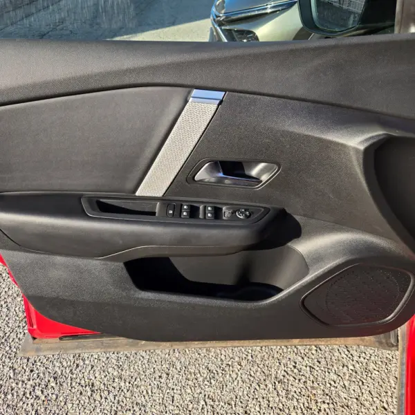 Citroen e-C4 50 kWh Shine 8