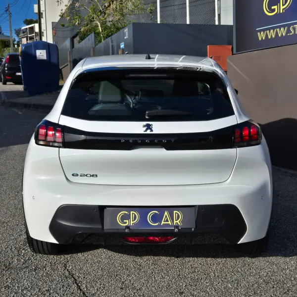 Peugeot e-208 50 kWh Allure ( COMERCIAL ) 4