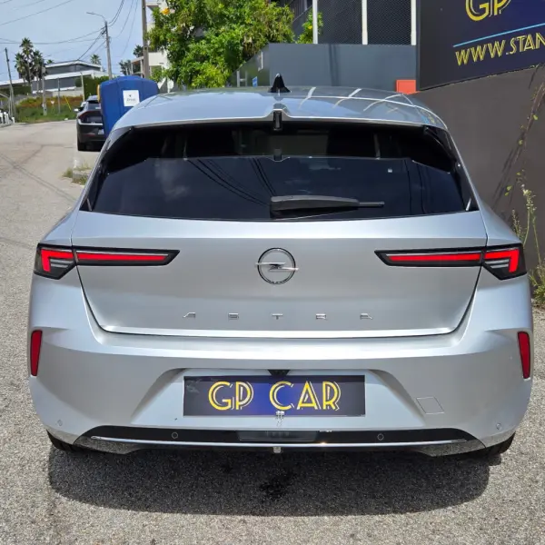 Opel Astra Business Elegance 4