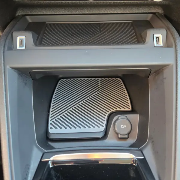 Citroen e-C4 50 kWh Live Pack 13