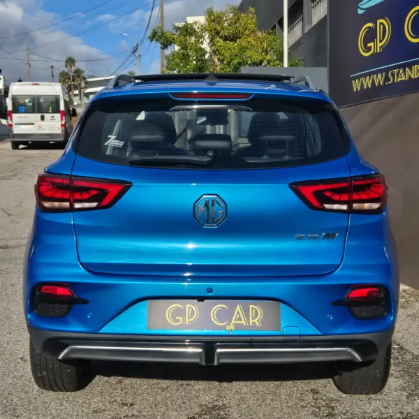 MG ZS Standard Luxury 72KW 7