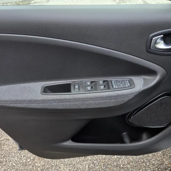 Renault Zoe 50KW R135 Intens 8