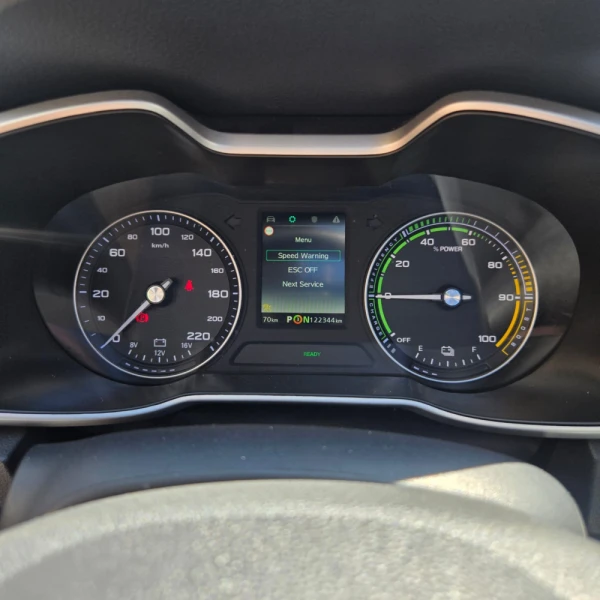 MG ZS 44.5 kWh Luxury 17