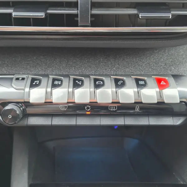 Peugeot 3008 1.6 Hybrid Allure Pack e-EAT8 21