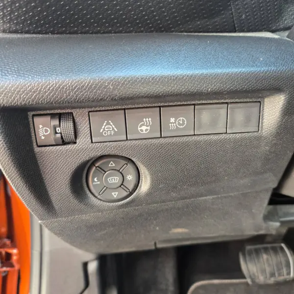 Citroen e-C4 Shine 11