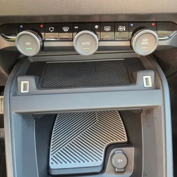Citroen e-C4 50 kWh Live Pack 12