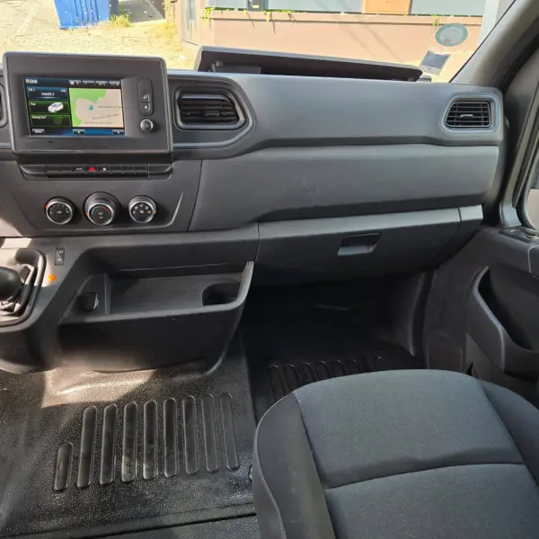 Renault Master E-Tech L3H2 Advance Autonomia Urbana 11