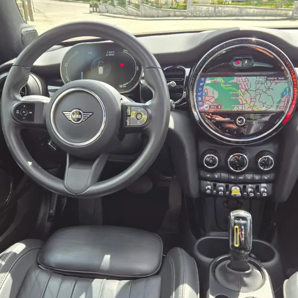 MINI 3 Portas Cooper SE Premium P. Resolute Edition 17