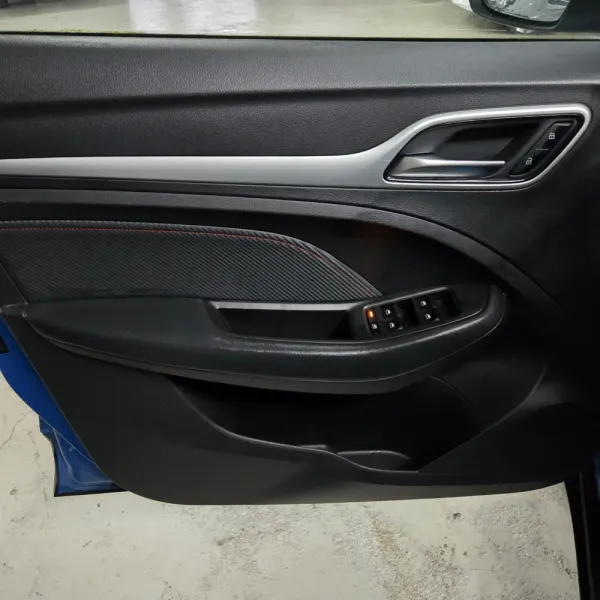 MG ZS Standard Luxury 72KW 7