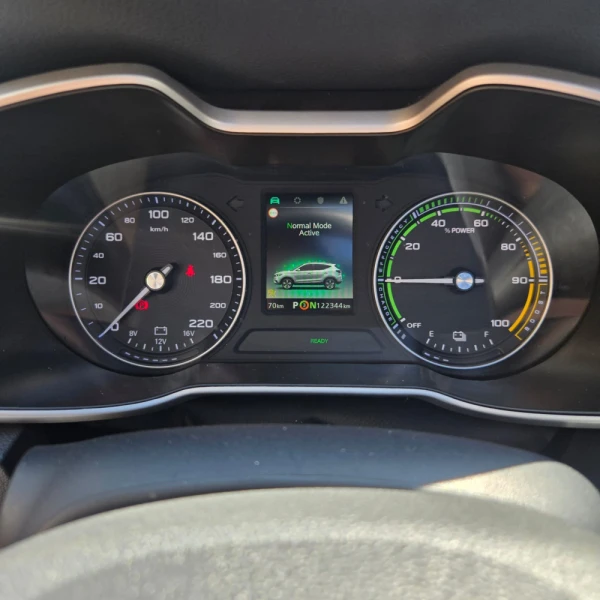 MG ZS 44.5 kWh Luxury 16