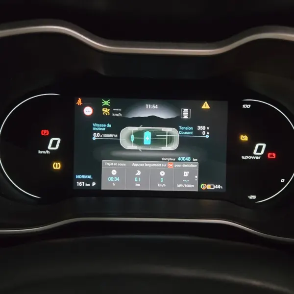 MG ZS Standard Luxury 72KW 9