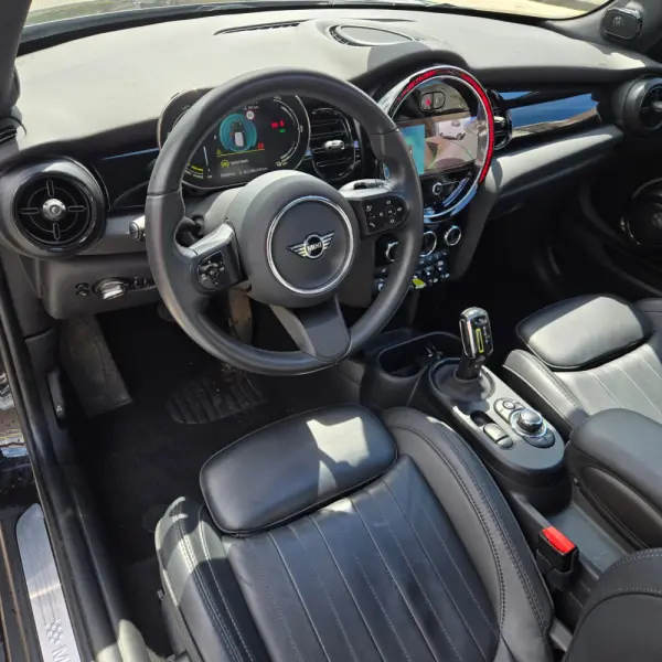 MINI 3 Portas Cooper SE Premium P. Resolute Edition 14