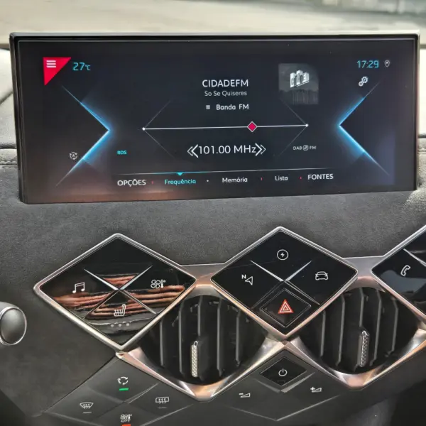 DS DS3 Crossback E-TENSE PERFORMANCE LINE 17