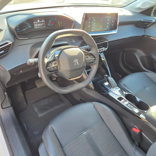 Peugeot e-208 50 kWh Allure ( COMERCIAL ) 7