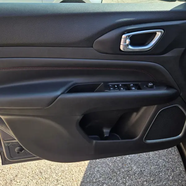 Jeep Compass 1.3 T-GDI 4xe Auto Trailhawk 10