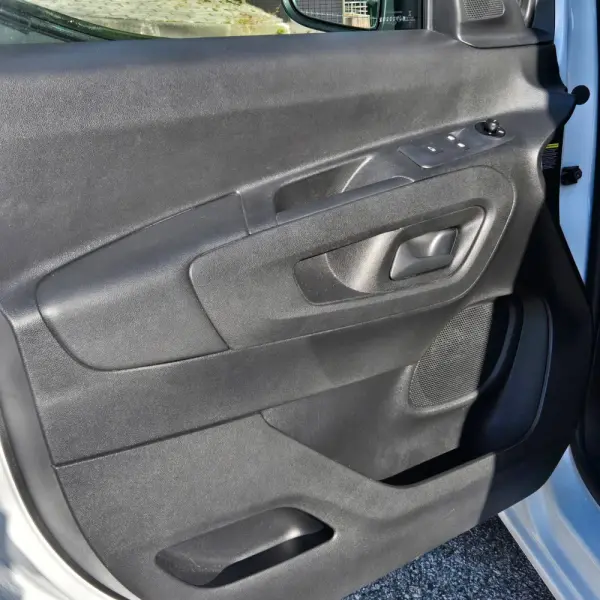 Peugeot e-Partner 50KW 5