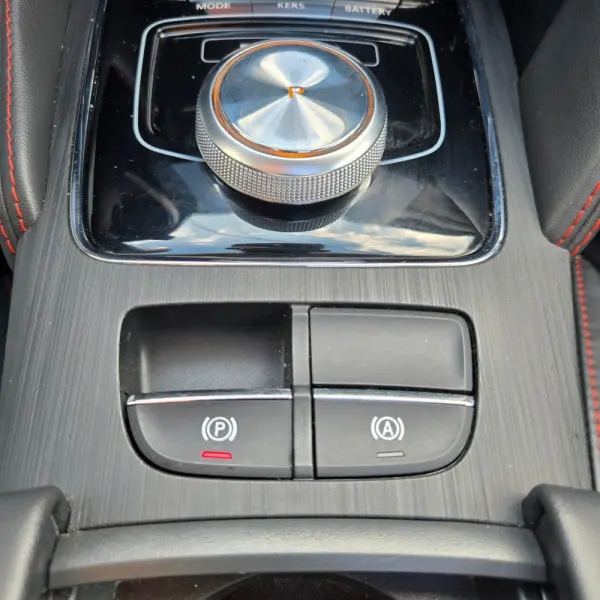 MG ZS Standard Luxury 72KW 37