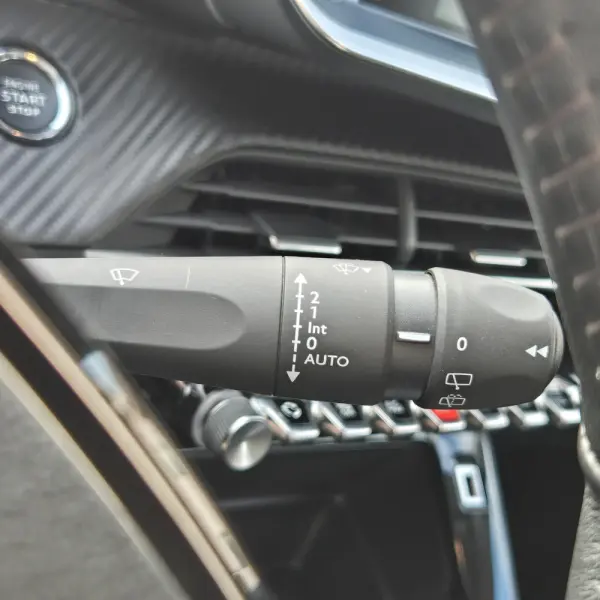 Peugeot e-208 50 kWh Active Pack 14